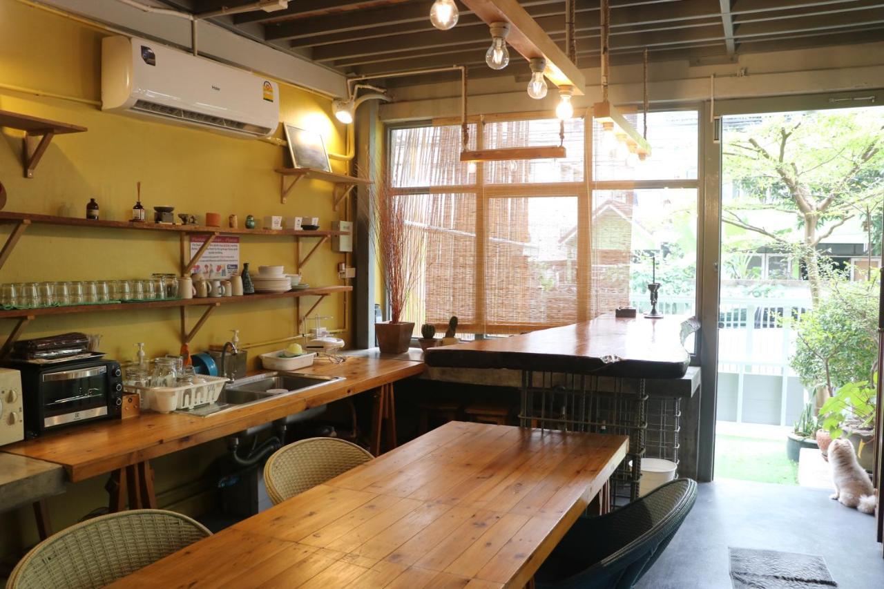 Nesuto Hostel Ramkamhaeng 52 Bangkok Exteriör bild