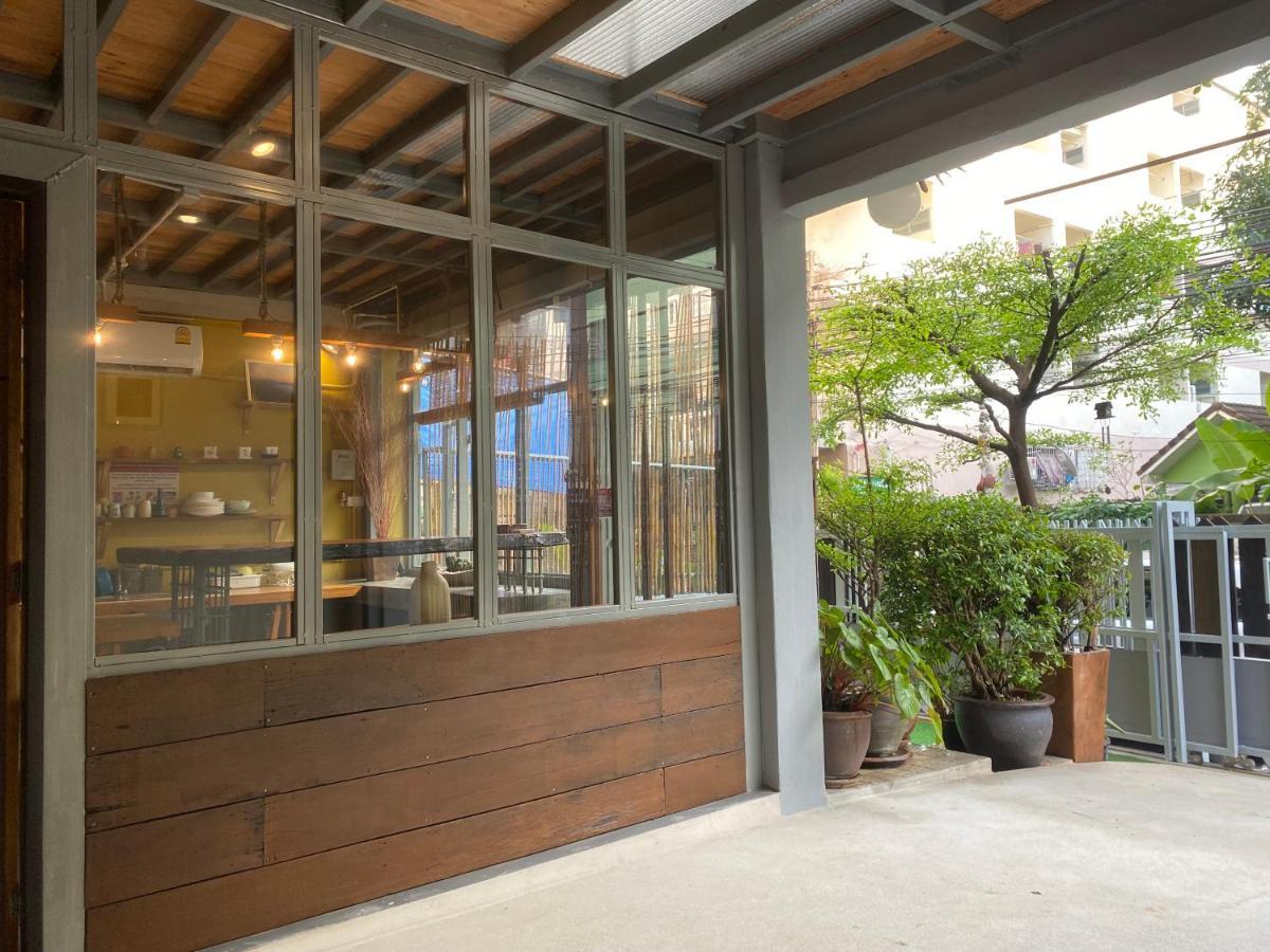 Nesuto Hostel Ramkamhaeng 52 Bangkok Exteriör bild