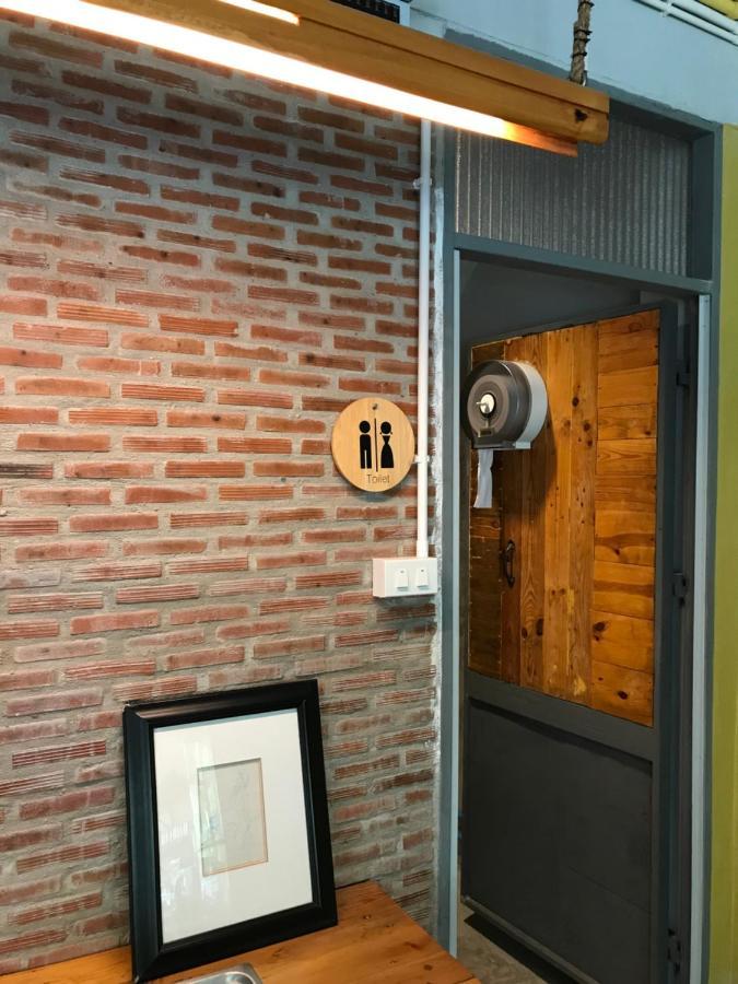 Nesuto Hostel Ramkamhaeng 52 Bangkok Exteriör bild