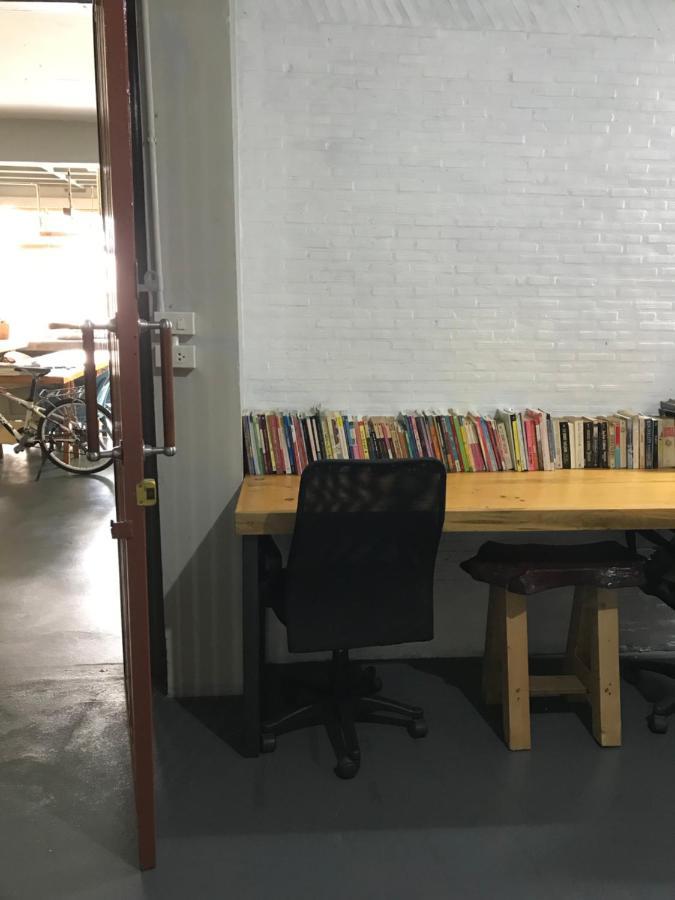 Nesuto Hostel Ramkamhaeng 52 Bangkok Exteriör bild