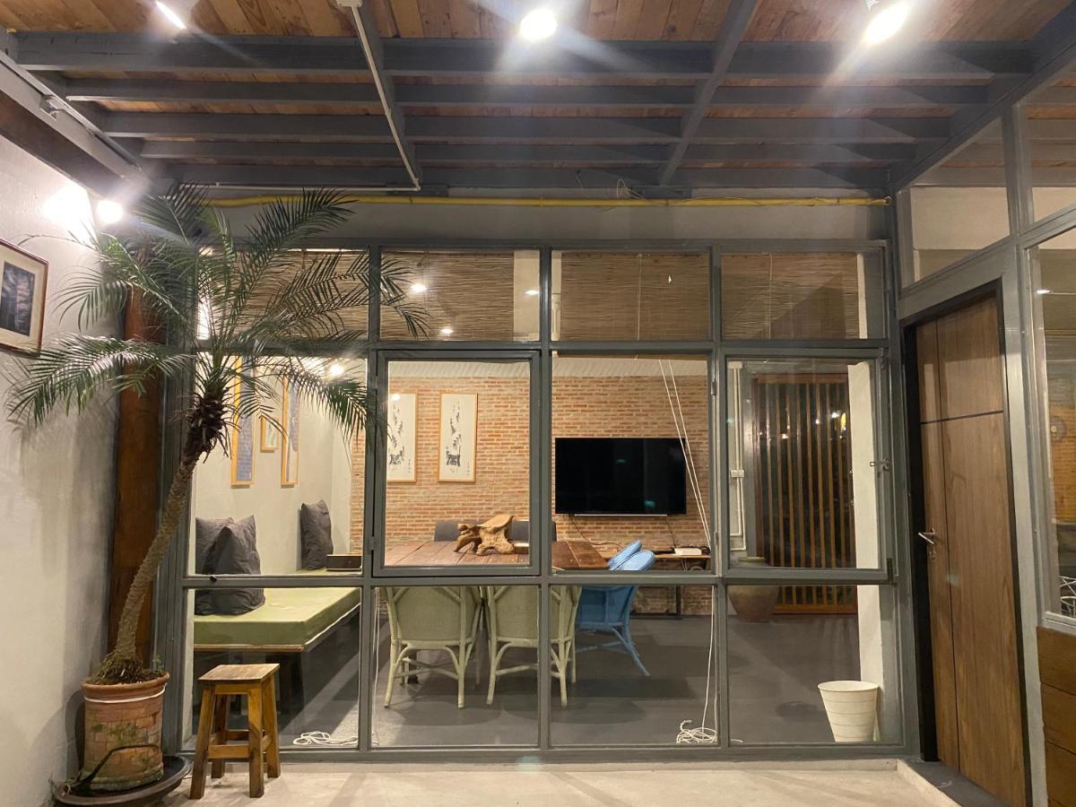 Nesuto Hostel Ramkamhaeng 52 Bangkok Exteriör bild